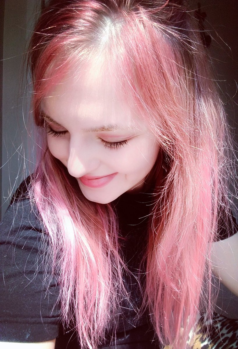 kralicekaplan's tweet photo. #pink #pinkbabe #babypink https://t.co/JDI5GMrLuo