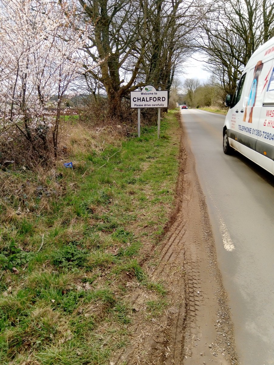 sdc_wardens's tweet photo. Craig has been on a walkabout in #chalford and noticed a carpet then gradually started filling a big bag!!
☔🗑️🧹There’s no excuse for this - @GlosCC recycling centres are open for pre-booked visits
#PykeQuarry is open for pre-booked visits https://t.co/1oqxj11N7N