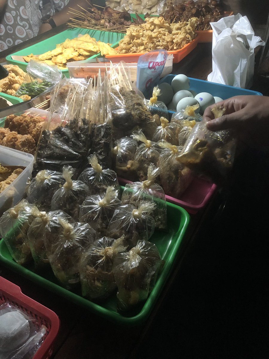 JogjaUpdate's tweet photo. dangsik
Angkringan sega panas bonbin 
x/@numanfarikh
https://t.co/44949arpHE