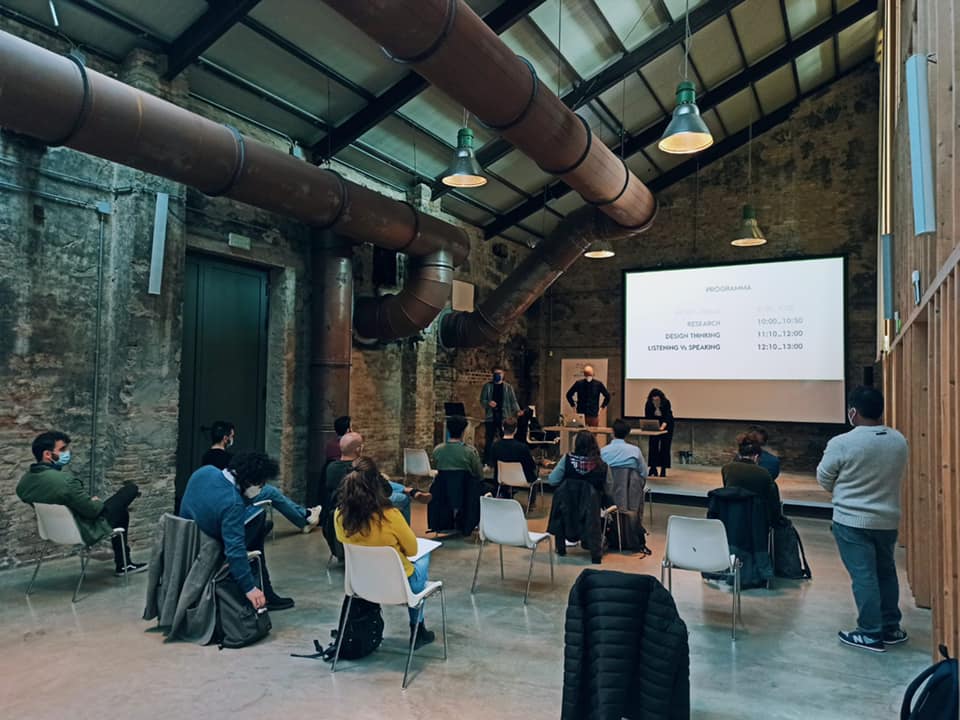TechUpAcc's tweet photo. #HardwareAcademy 🚀partiti!!
I progetti selezionati sono a @Rei_innova e stanno partecipando alla prima giornata del laboratorio
Oggi Andrea Signoretto di @Industriofund parla di:
IDEAZIONE e CONCEPT di PRODOTTO.
Presto li conosceremo!
#OpenAccelerator #DistrettoDigitaleRE https://t.co/rqLjQBRRCV