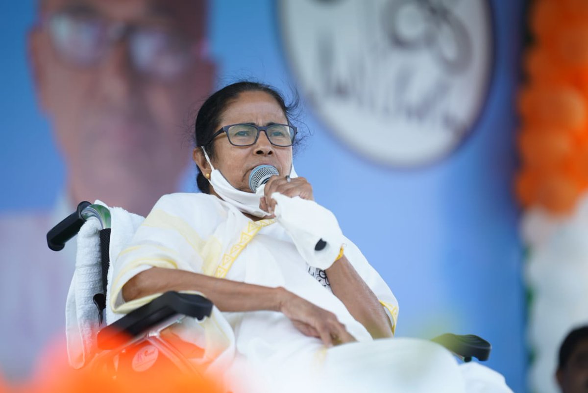 JoarderMithu's tweet photo. বাংলা নিজের মেয়েকেই চায়!
#NoVoteToBJP https://t.co/q6PpVdC8X7