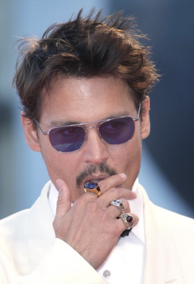 inlouhands's tweet photo. Voi Johnny Depp non ve lo meritate, ma per niente
#JusticeForJohnnyDepp https://t.co/tc2DpmSOcF