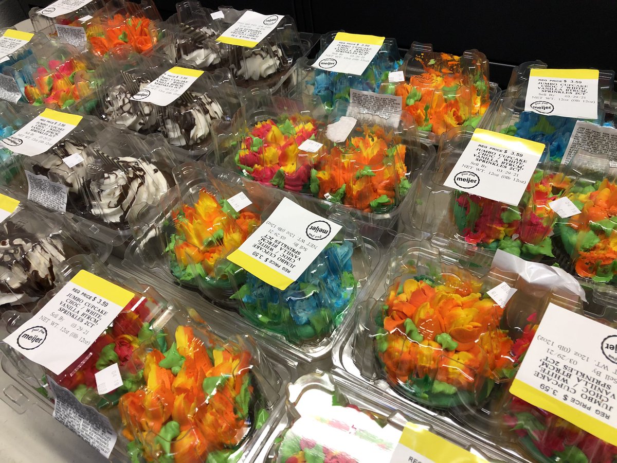 Thank you to <a href="/meijer/">Meijer</a> in Hartland for donating a gift card so we could spoil our teachers on the day before break! <a href="/hartlandschools/">Hartland Schools</a> <a href="/HartlandLiving/">Hartland Living</a>