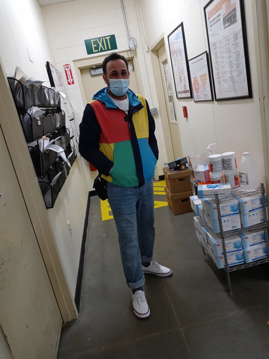 ChelseaMenard2's tweet photo. Cut It Out! We got MAD $$ so we are rewinding back to the 90's to celebrate our success sharing weekend.  @JasonArigoni @DanielleKida1 @elazielinska11 @marantes1 @HomeAuburn https://t.co/IqLZI2X8bE