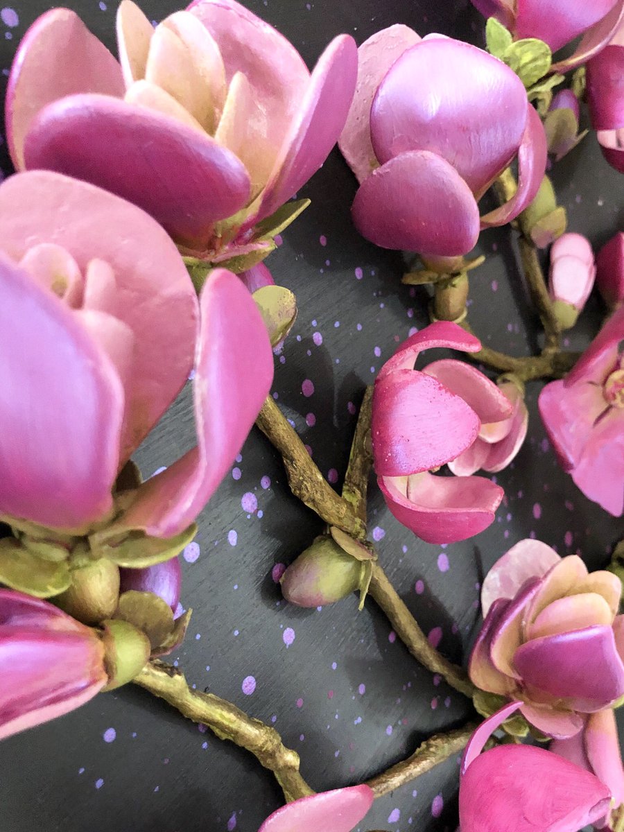 VFrance_Artist's tweet photo. Playing with some rather gorgeous compositional ideas today! ❤️ #Wip #mixedmedia #blossom #beautifulflorals #spring #magnoliaflower #verybusyartistmum  #homeschoolinglife #delicate #handshaped #handcrafted #exquisite #lovemyjob❤️ https://t.co/A42fPIEvuU