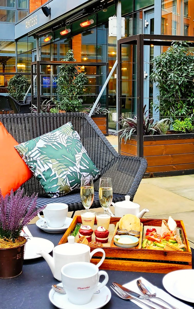 HGIBirminghamBP's tweet photo. Cream Tea debate continues, on your scone do you prefer jam or cream first?
Prosecco Afternoon Tea - ยฃ19.95 per person
Bookable from 12th April
https://t.co/nBLyERrf0w
#afternoontea #cornishway #devonway #creamteadebate #procesccotea #sconetea #brindleyplace #birminghamtea https://t.co/trskM07j6A