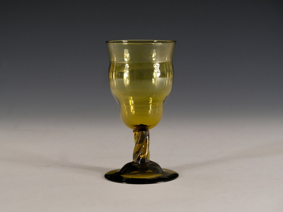 MarrisRobert's tweet photo. Wine glass designed by Philip Webb 1880's and made by James Powell &amp; Sons London.
#powellwhitefriars #PhilipWebb #whitefriarsglass #antiqueglass #19thcenturyglass #colouredglass #bada #marrisantiques #forsale https://t.co/Uo7qUEG7J7