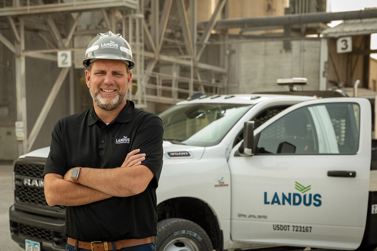 LandusAg's tweet photo. In 2020, we welcomed @mattcars1 as CEO. We also endured a global pandemic and the August derecho, both greatly affecting our business and our farmer-owners. Through it all, we saw growth and resilience among our farmer-owners and our communities. #LandusWay #ThrowbackThursday https://t.co/DomLzh59L5