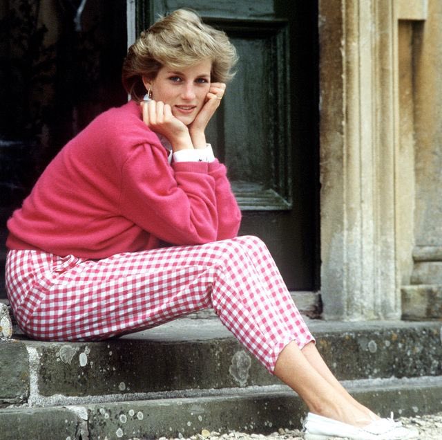 crispypunxni's tweet photo. no thoughts, just Princess Diana https://t.co/Uk5vdtJqlv