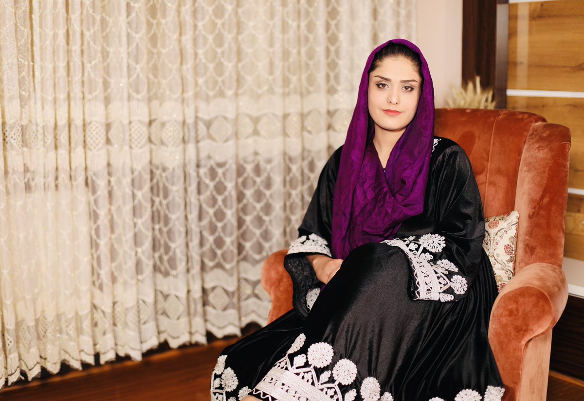 ShafiqNang's tweet photo. ښکلا ځدران د افغان انسان د ژوند له حقه دفاع کړې او ښکلا د قانون د تطبيق ننگه کړې.

 #WeStandWithShkulaZadran
#AliPoorTheTerrorist 

@ShkulaZadran https://t.co/jVUU37qO5r