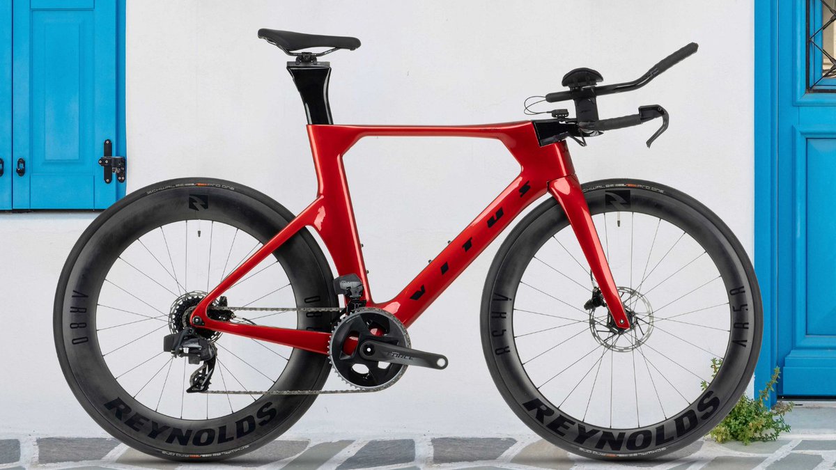 The Auro has been revamped for 2021 and is packed full of updates so that you can beat the clock, or smash that PB in your next race. 🚴💨 Discover the Range 👉 bit.ly/3rgQUzH #cycling #triathlon #ttbike
