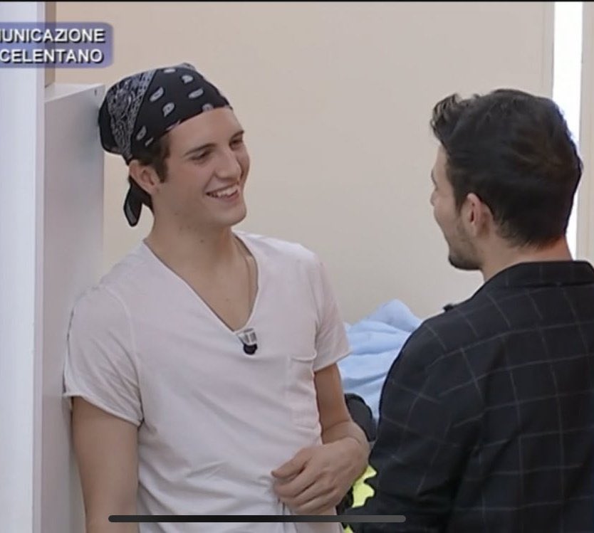 sunflowerily's tweet photo. In bocca al lupo a queste due stelline che meritano il mondo ✨ 

Tommy e Leo, siamo con voi, sempre ♾ 

#Amici20 https://t.co/Q8tY4cmC69