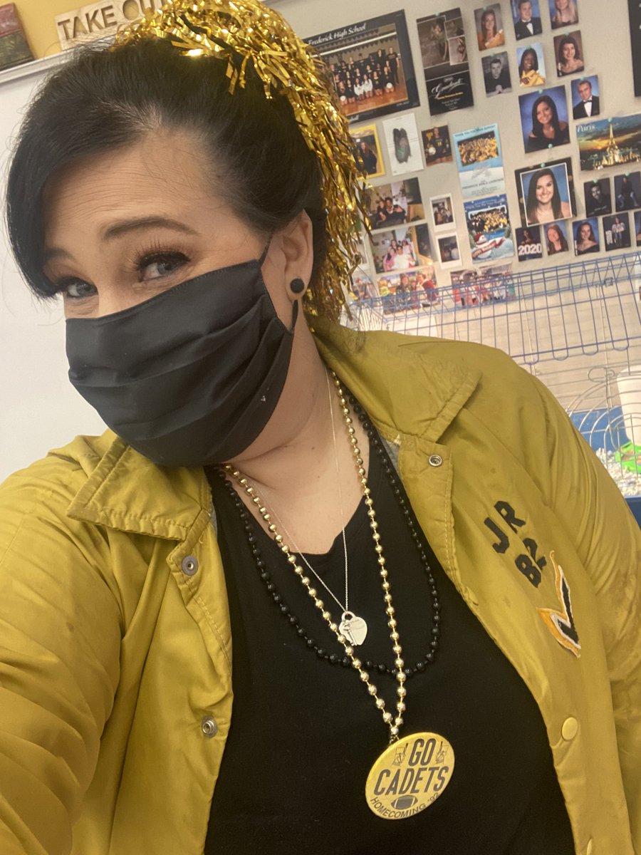 BSentelleFCPS's tweet photo. FHS spirit week wouldn’t be complete without the throwback 80’s jacket from my dad  #whoworeitbetter #familytraditions @CadetAthletics https://t.co/YZtuIL9DuO