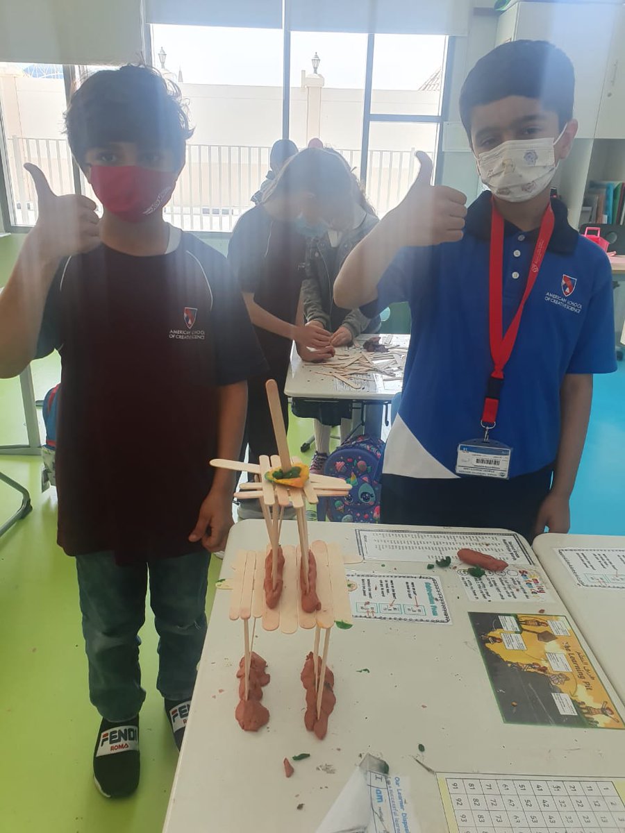 ascs_nas's tweet photo. The Apollo 13 challenge... students are given random objects and use their #creativity and #Engineering processes working collaboratively  to create a model that works.
#STEMeducation #inquirybasedlearning https://t.co/fjUG1DttdE