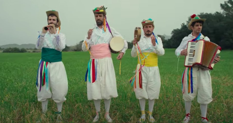 marcianuebri's tweet photo. midsommar 2019 https://t.co/vqNndAd8I0