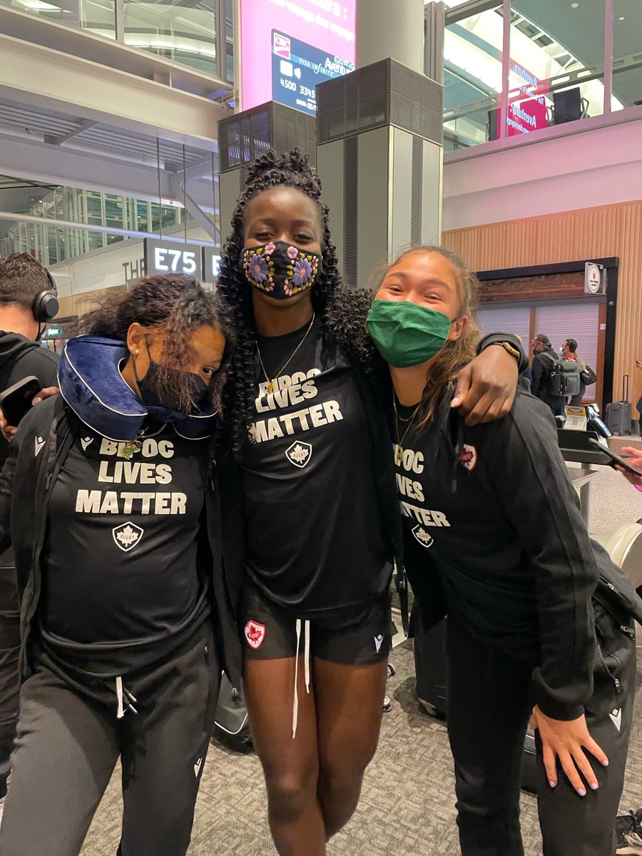 RugbyCanada's tweet photo. Amazing to see our Women's Sevens Team in their new 'BIPOC Lives Matter' shirts! ✊

#RugbyCA 🏉🍁 https://t.co/gXrPkbFTDb