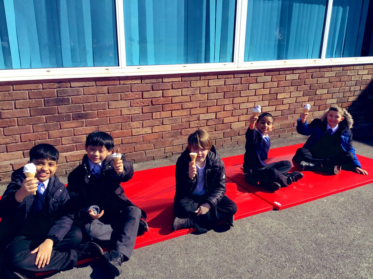HighflyersStm's tweet photo. Thanks to @MrsRigbySTM and all the staff at St Michael’s for sorting out our amazing surprise ice cream in the gorgeous sunshine today! #stmLife #stmFood https://t.co/sr7dvs0GJU