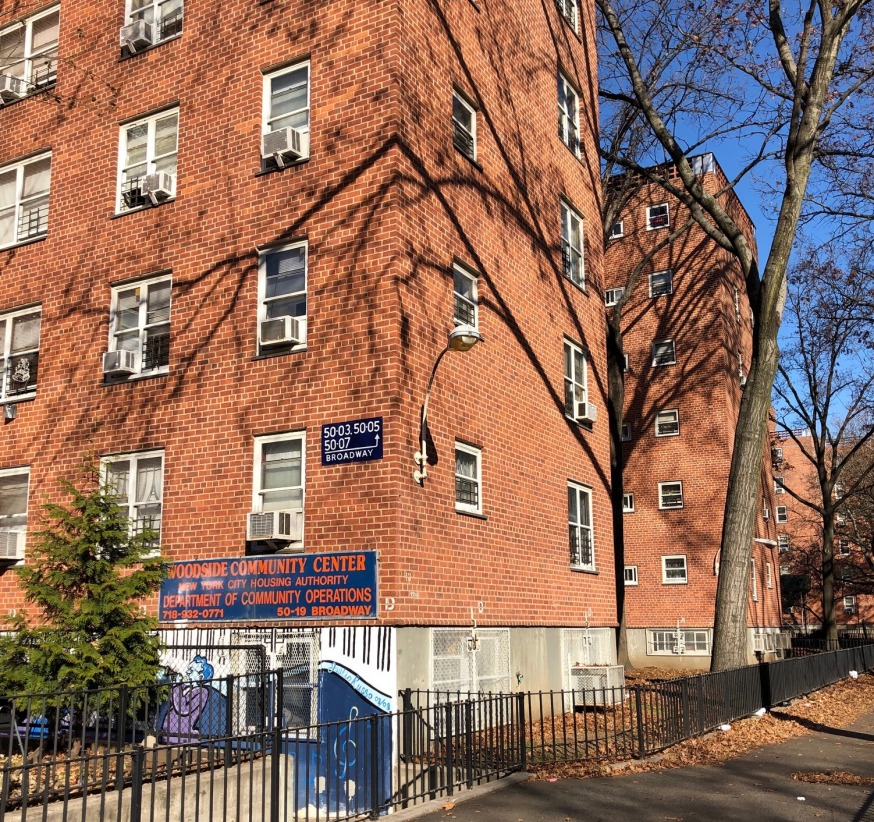 ccdworldwide's tweet photo. 3 innocent victims shot in Woodside in less than 2 weeks.
#communitycapacitydevelopment #humanjustice #healingjustice #ccd #aboutccd #696buildqueensbridge #queensbridge #cms #crisismanagementsystem #woodside #shooting #nyshooting https://t.co/ZdUp1SNfYX