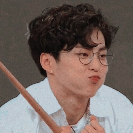 _stanology_'s tweet photo. Happy Birthday to my Lead Vocalist, Sub Rapper and of course MY BIAS WRECK🥺 𝓚𝓲𝓶 𝓜𝓲𝓷 𝓢𝓮𝓸𝓴❤️ enjoy your day Bao Zi😸
#시우민생일축하해 #HAPPYXIUMINDAY #EXO @weareoneEXO https://t.co/LYT0HPfV4F