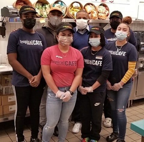 BBMPROGRAMDC's tweet photo. On behalf of @BBMPROGRAMDC &amp;  @tmobile 

Thank you for your hospitality  tropicalsmoothiecafe_multiunit  Washington DC.
Thank you to all the Teachers!! 

#buildinglives https://t.co/THQbKHMR3i