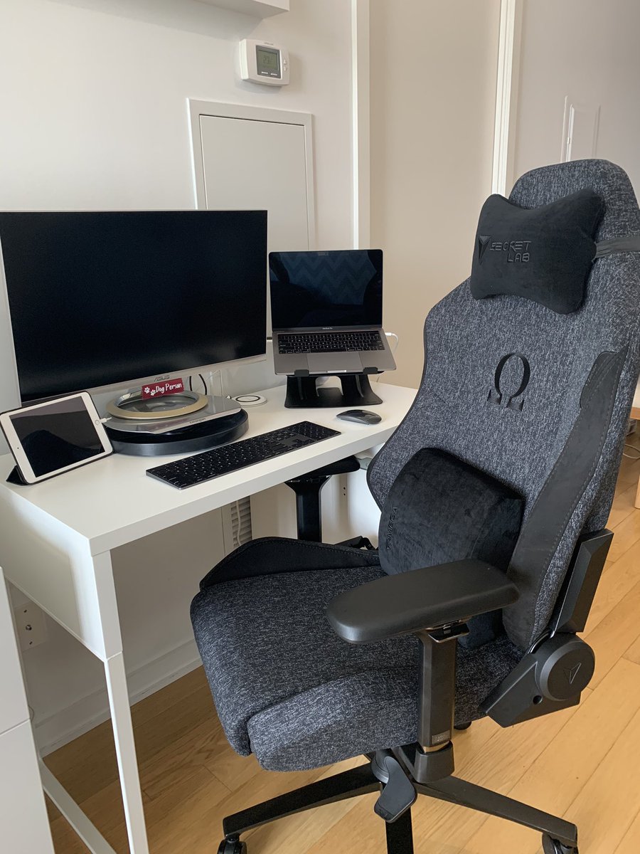 davellanedam's tweet photo. Loving my new #Secretlab chair! https://t.co/FXa9glxvLM