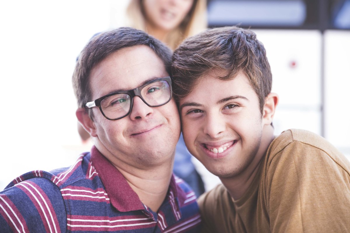 Queremos saber vuestras impresiones de nuestro corto #Distintos 
¿Qué es lo que más os ha llamado la atención? ¿Creéis que las personas con #Sindromededown pueden hacer lo mismo que los demás? 

<a href="/caixabank/">CaixaBank</a>