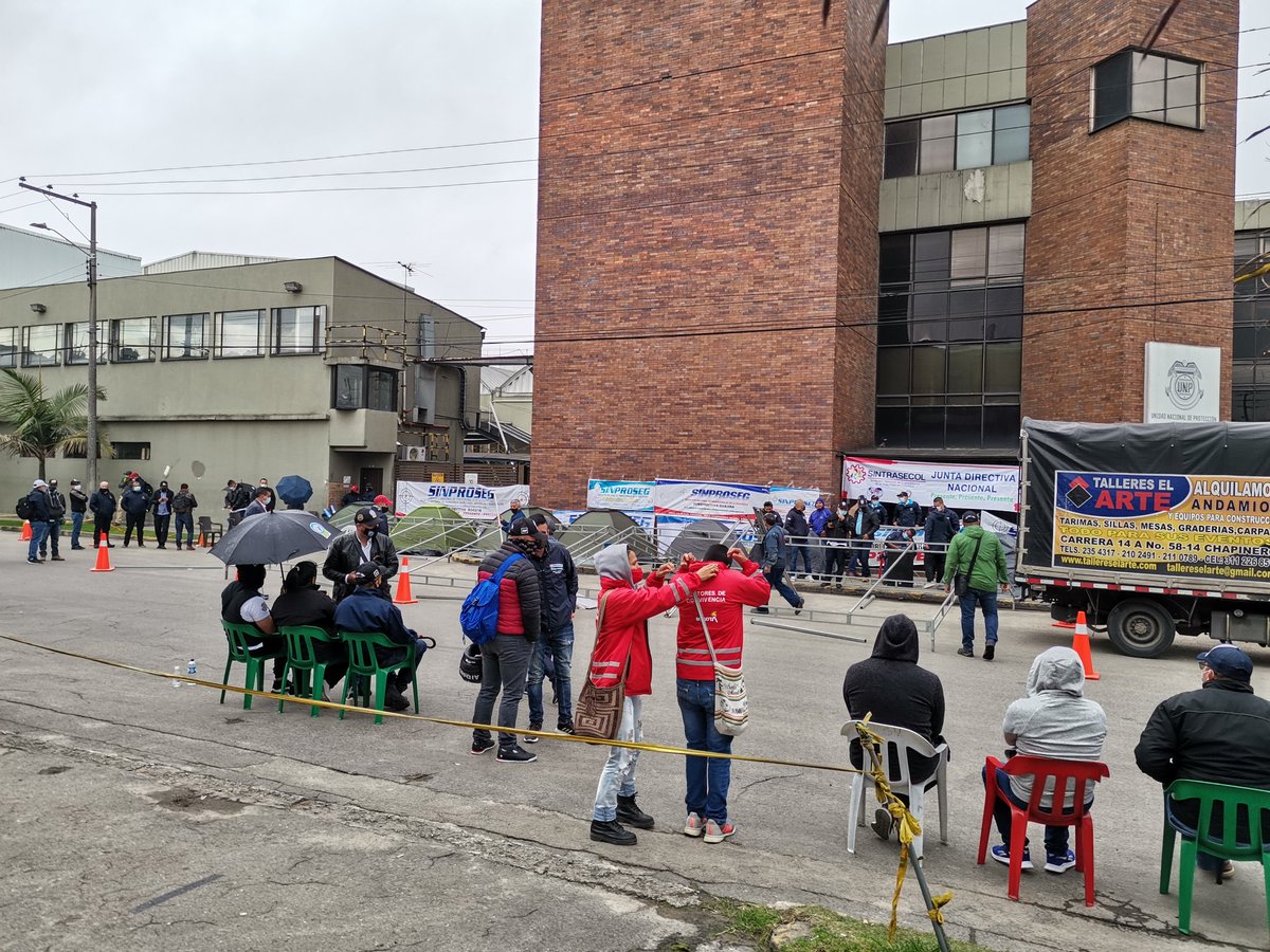 Siempre en pie de lucha por nuestros derechos exigimos respeto por parte de la administración <a href="/UNPColombia/">Unidad Nacional de Protección, UNP.</a> <a href="/SINPROSEGN/">SINPROSEG NACIONAL</a> <a href="/CaracolBga/">Caracol Bucaramanga</a> <a href="/NoticiasRCN/">Noticias RCN</a> <a href="/CMILANOTICIA/">Noticentro 1 CM&</a> <a href="/OITnoticias/">OIT</a> <a href="/ONU_derechos/">ONU Derechos Humanos - América del Sur</a> <a href="/CIDH/">CIDH - IACHR</a>