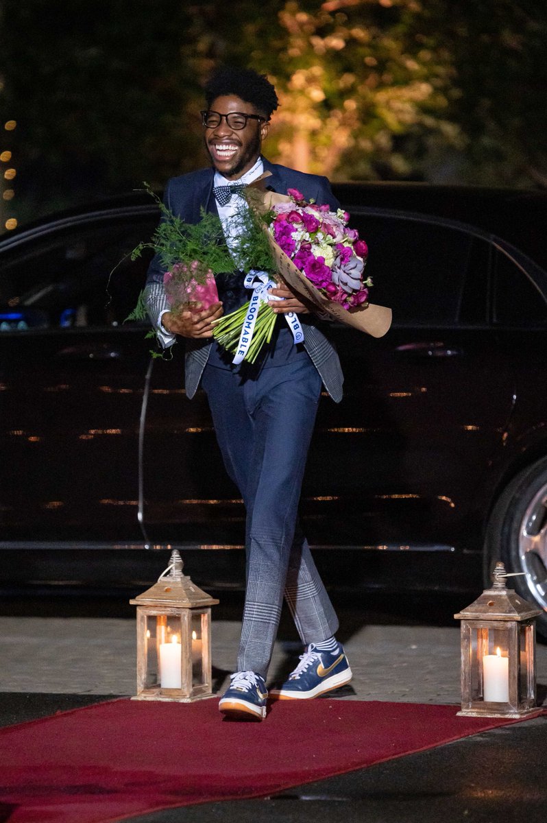 BloomableShop's tweet photo. We'll miss your positive vibes and infectious smile @KganyaR 🌹💔Keep shining!
#TheBacheloretteSA #bloomable #justbeenbloomed
@MNet @DStv #BachelorNation #willyouacceptthisrose https://t.co/dIJ98Ojm6v