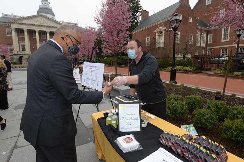 BoydKRutherford's tweet photo. It was nice to celebrate #MarylandDay with the @RuralMaryland. Our rural communities are vital to our state's economy and way of life. https://t.co/5hJSGNhu2X