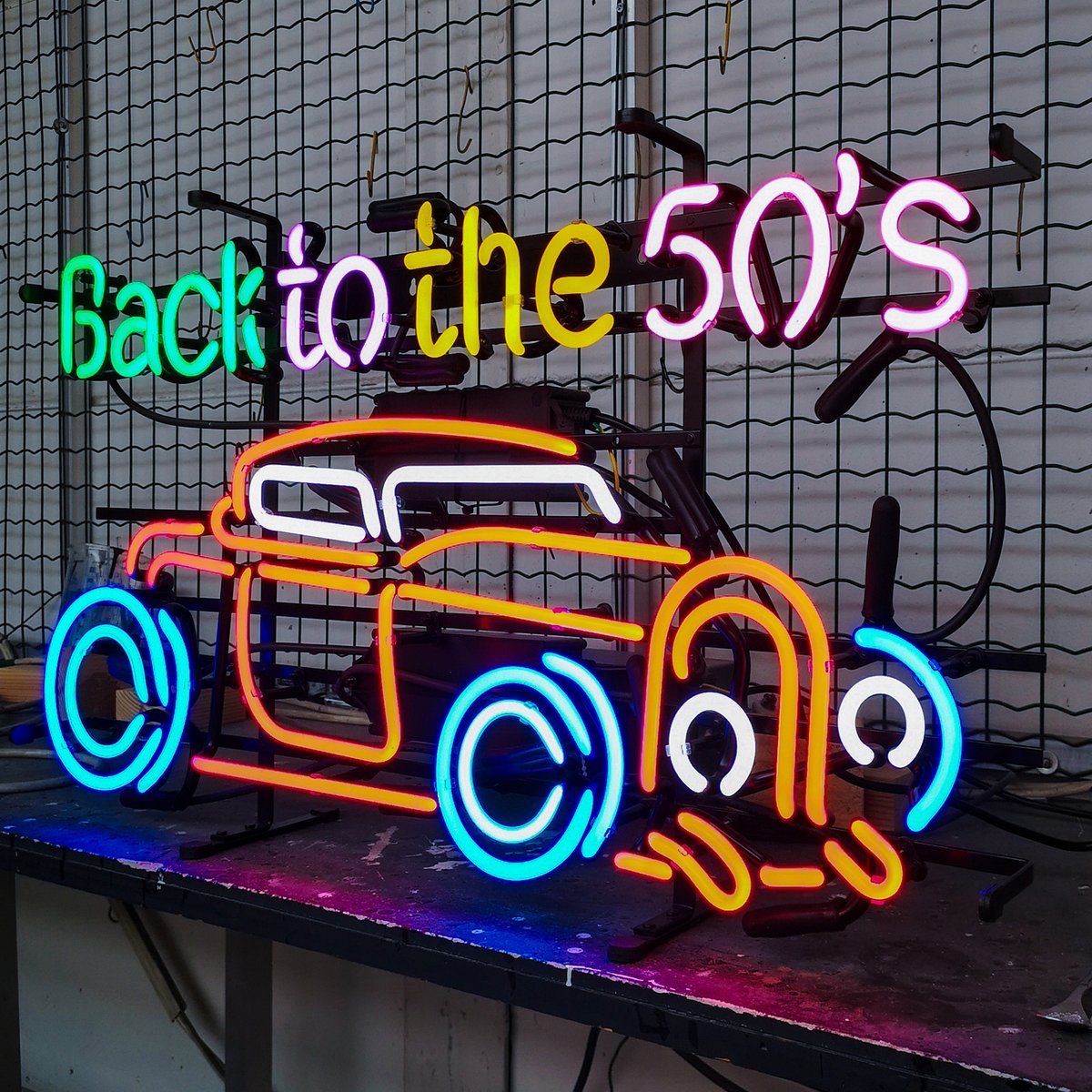 Lichtreclame tweet media