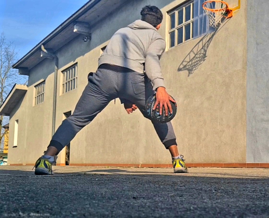 Fode_97's tweet photo. #trainigday
#Ilovethisgame 
 @ChiamarsiMinors 
@KyrieIrving https://t.co/eZo32FenOU