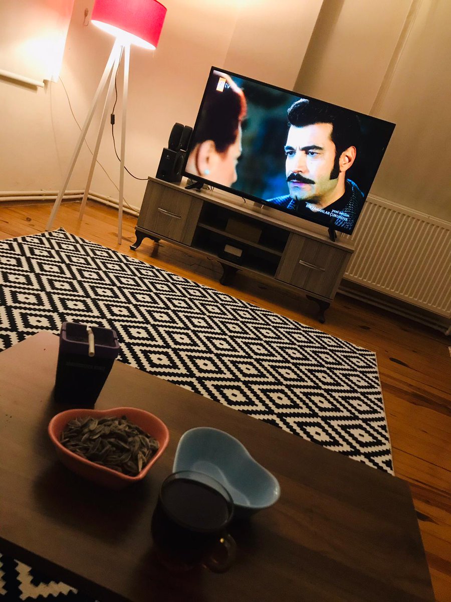 Filmim başlamış 😊