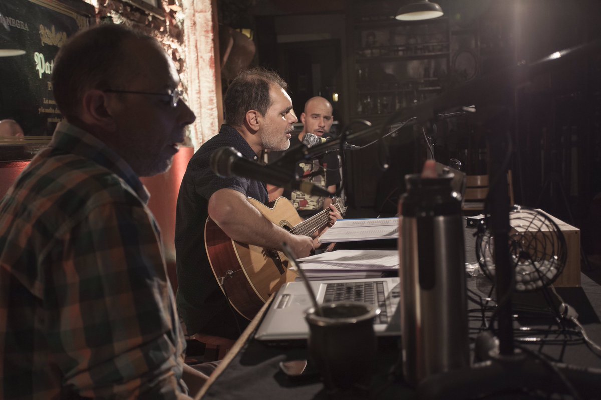 En día especial, hoy Jueves  Imaginario vuelve al aire  de <a href="/vivifm897/">VIVÍ FM</a>  con estos dos cra <a href="/leo_pacella/">Pache</a> y <a href="/ElAlemanUruguay/">El Alemán</a> . Desde las 22 hs  . Escucha los programas también en nuestro podcast open.spotify.com/show/1QD8QpHap…