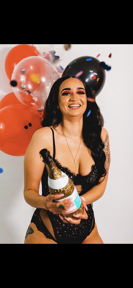ksmaacks's tweet photo. 23 today 🎈🍾 https://t.co/bRxdIPfHYh