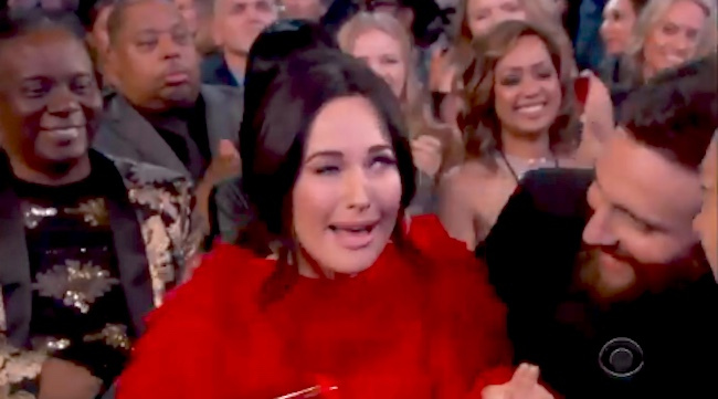 icourtneycries's tweet photo. comfort person: kacey musgraves https://t.co/KBj3dUwaJi