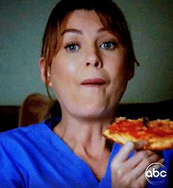 queenbrea19's tweet photo. @EllenPompeo ITS GREYS DAY https://t.co/cySM4EyJ5Q