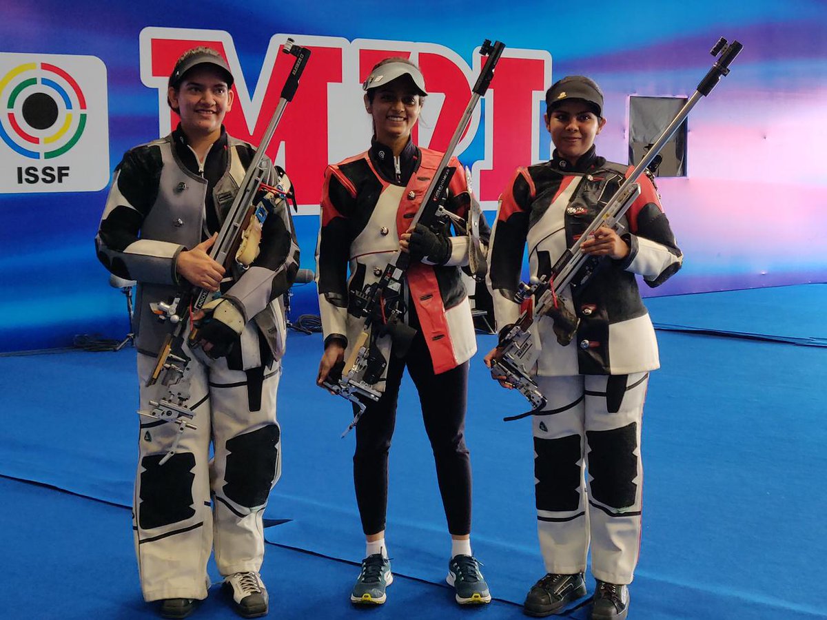 RijijuOffice's tweet photo. Our girls are shining at the #ISSFWorldCup. The trio of Anjum Moudgil, Shreya Saksena &amp; Gaayathri Nithyanadam won 🥈 in the Women’s 50m Rifle team event, and @sarnobatrahi, @realmanubhaker, @chinkiyadav4 won gold in the 25m pistol team event. @KirenRijiju congratulates them. https://t.co/TckqeJ5Xcl