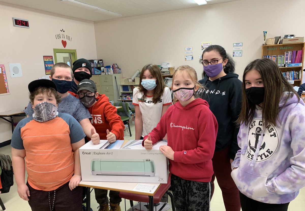 mmelegrow's tweet photo. Like Christmas morning here today!! Thank you ⁦@brilliant_labs⁩ for the Cricut Explore Air 2. Our students are so excited to use it!! ⁦@hillviewacademy⁩ ⁦@NLESDCA⁩ https://t.co/FmhTcpJkOh