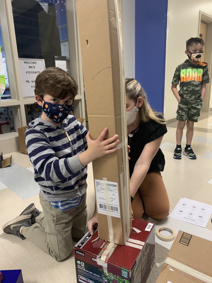 mrwarholik's tweet photo. Helping Ms. Ballard &amp; Mrs. Rhyne’s kiddos get their coached project started this morning. Can’t wait to see what these finished buildings will look like. @wcpssmagnets @BrooksMuseumsES @Mrs_Rhyne @MsBallard3 https://t.co/H42yu8aJas