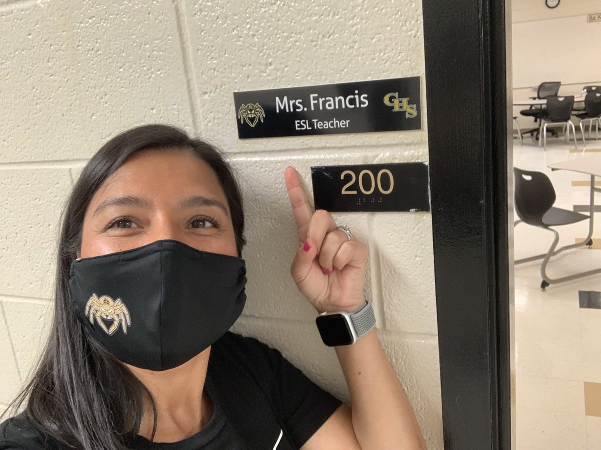 emilyfranESL's tweet photo. It’s the little things that bring me joy 🤩

I just got a new name plate for our new room 🕷💛🙌🏽
•
•
•
#Room200 #chs_esl💛🖤 #ItsTheLittleThings #TeacherLife #ESLteaching #TeachingESL https://t.co/7PP9ackaGd