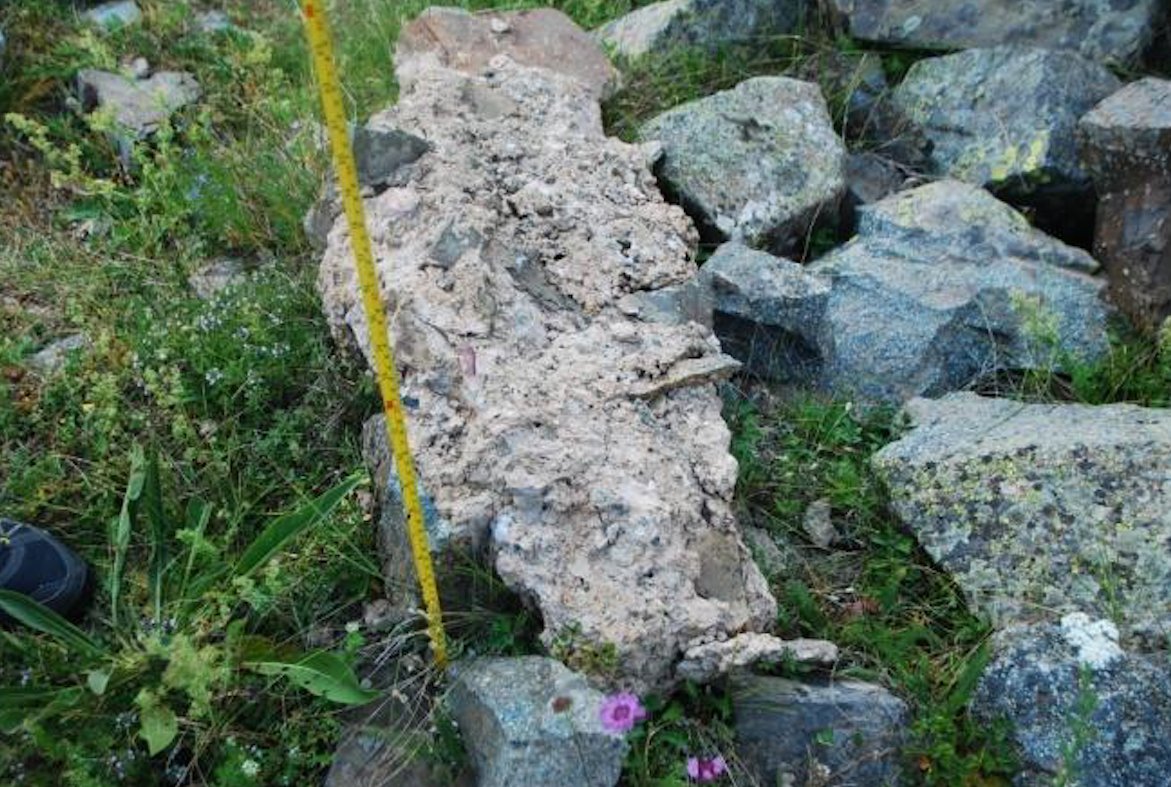 tetri_khari's tweet photo. #Yusufeli'nin #Balalan köyü. Tarihsel adı #Arcevani. Türkçe yazılışı kılıktan kılığa girmiş: #Arcivan, #Arcıvan, #Arçivan ve #Arcıvın. Gürcistan'da bugün de Arcevani / #არჯევანი adını taşıyan yerler var. Arcevani (Balalan) köyünün iki kilisesi varmış.
https://t.co/k4LSp0a7j1 https://t.co/SkXlzpqwvn