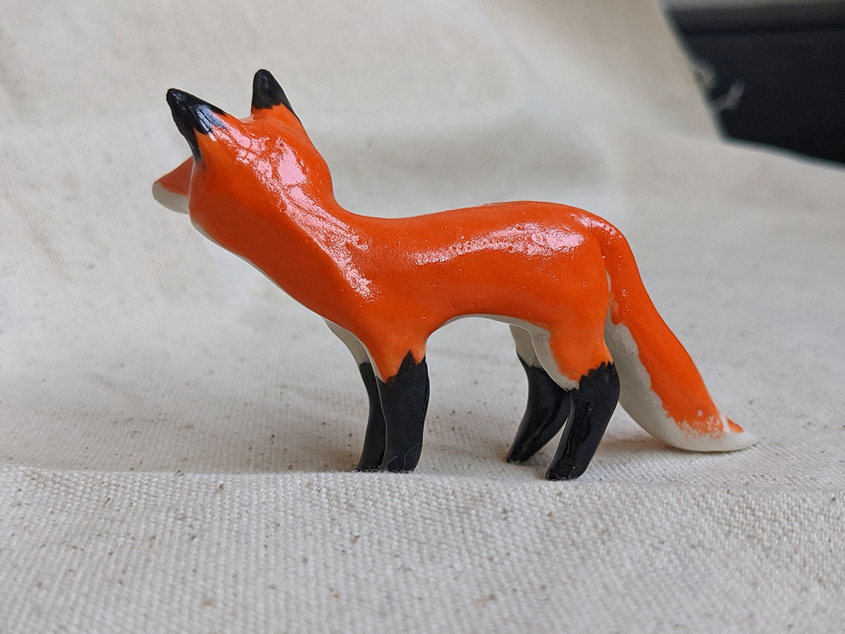 _kness's tweet photo. Hi everyone ! It's time for a little giveaway. 

Follow + RT to enter and get a chance to win this little porcelain fox.

International shipping included. I will pick someone at random on Monday, March 29th around midday EST. https://t.co/jrZwQjSC0A