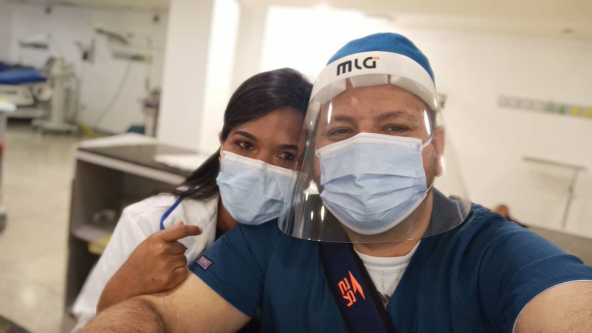 Eriquenes's tweet photo. Comenzando la guardia con mi negra bella 😜😷😍
#GuardiaMedica #SalaDePartos #GinecologiayObstetricia #TiemposDeCuarentena #Pandemia #Covid_19 https://t.co/PkgpbK7CiF