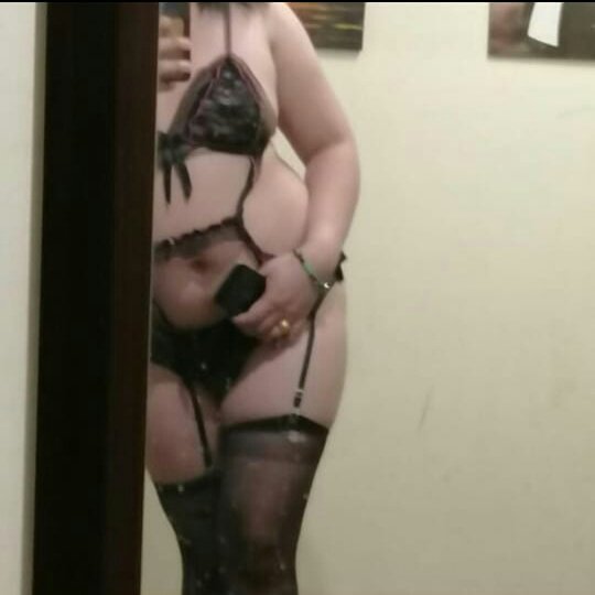 MassageProfess2's tweet photo. Want to get relax?message me in my whatsapp number 0507291750. See you today😍😘😋 https://t.co/Ew3LfleLlR