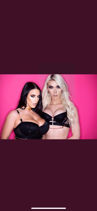 How hot are we!!?
 @ANGELAWHITE https://t.co/EtjsjDzUr8