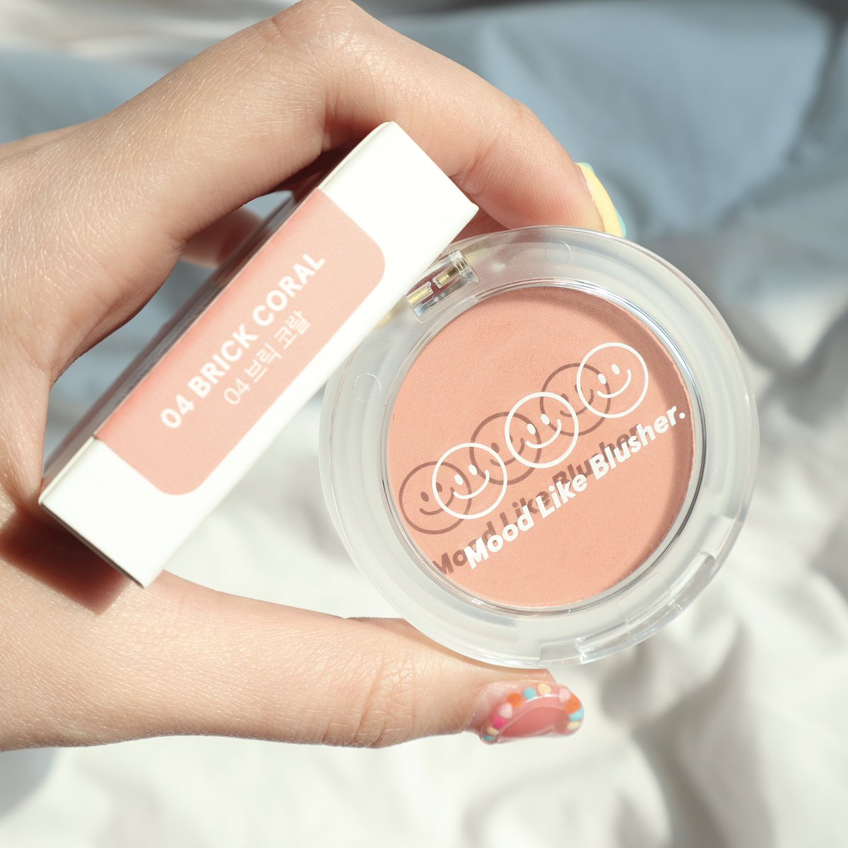jammamyy's tweet photo. ทุคนนน🥺 แงงง บลัชของ candylab สี04คือความพีชที่แท้ทรู ความนัวความละมุนตุ้น ฮือออ ลองเอามาทาตากับแก้มคู่กันคือเกาหลีอันยองมาก สีน่ารักม้ากกกก😭💗🍑🍑🍑 https://t.co/bl1thsAaDd