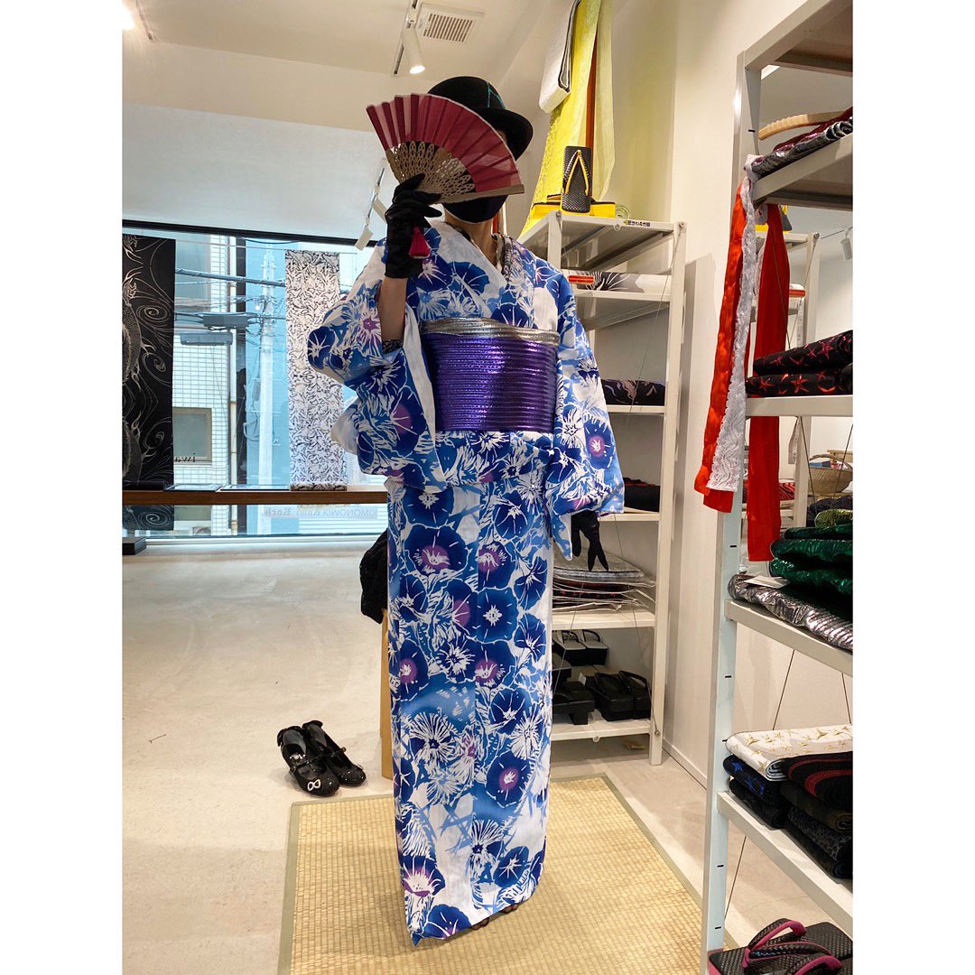 Rumi Rock Store パープルのギラヘコに合わせて Rumi Rockゆかた 利休朝顔 をご試着くださいました 夏らしくて涼しげなお色と 大胆な朝顔がお似合いでした ありがとうございました 蔵前 Iwaogallery 浄瑠璃台本 長襦袢 朝顔 利休朝顔
