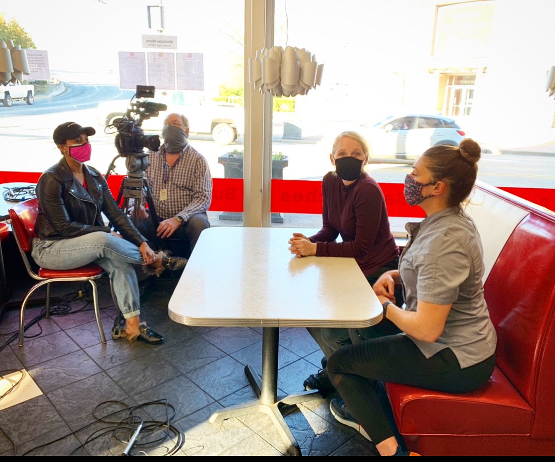 thecornerLR's tweet photo. Thank you Mayor @FrankScottJr for choosing us to be your featured small business in your 2021 Rebuild the Rock: State of the City Virtual Address! Thank you for valuing us, our story & the work we do in & for the community. It’s truly an honor. #localproud https://t.co/nhMKIVWiVO