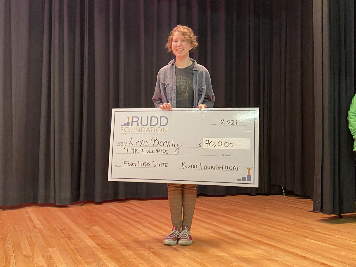 LeightonRudd's tweet photo. Lexis B. receives Rudd Scholarship!  Way to go, Lexis! Thank you @RuddFoundation!  @USD482Dighton students are doing something right.  2nd DHS recipient in three years!  @Kenadee2000 https://t.co/wOSF3eGgct