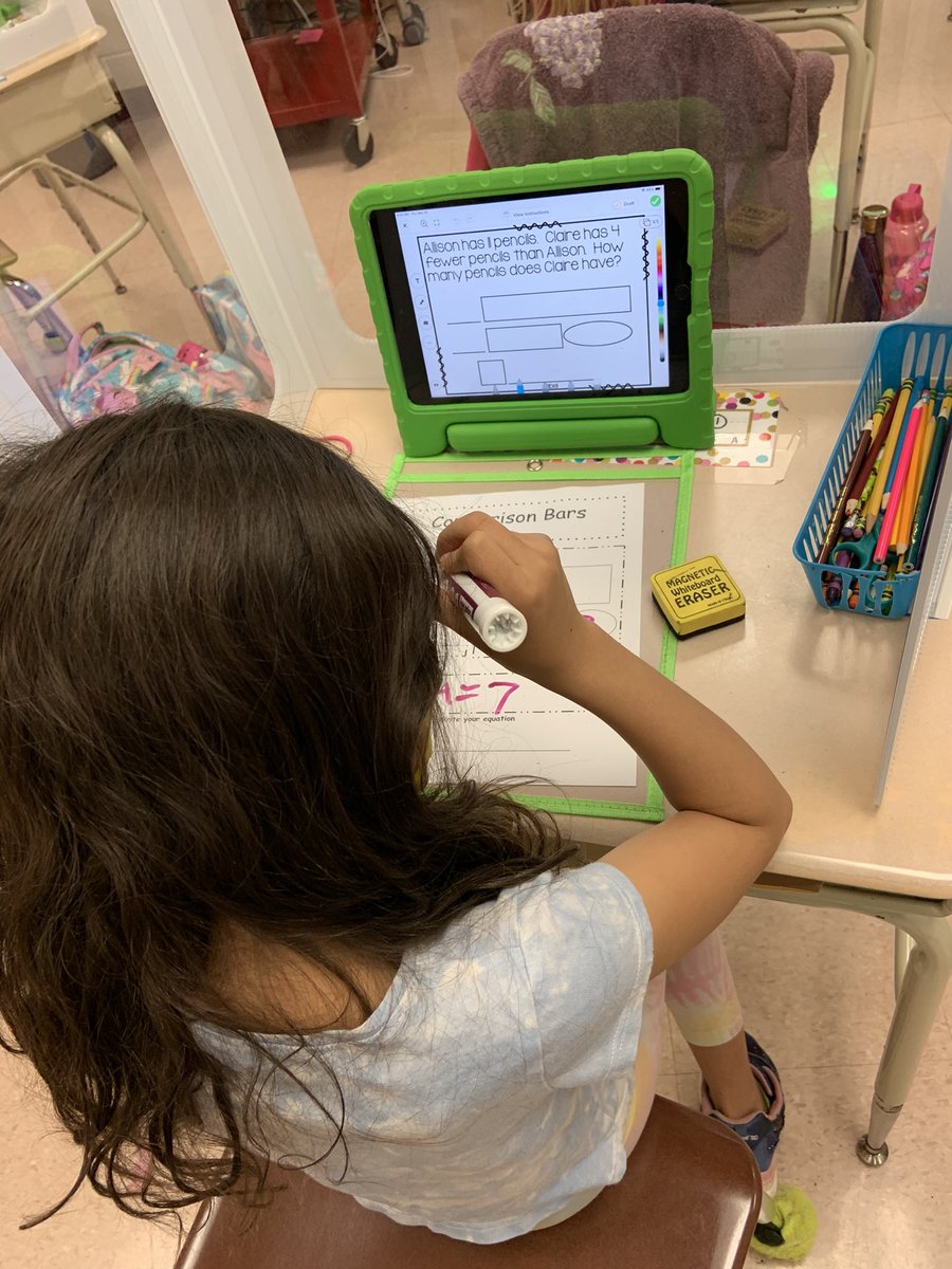 MrsShakesFRSD's tweet photo. Working hard on our comparison bars using SeeSaw today! #math #copperhill @MrsChardoussin @CopperHillES https://t.co/28aE3rcCKn